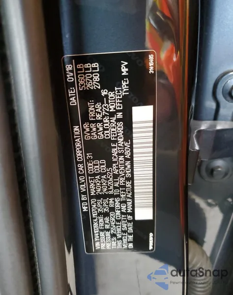 2018 Volvo Xc60 T5 Momentum z USA, uszkodzony, nr VIN YV4102RK4J1070470